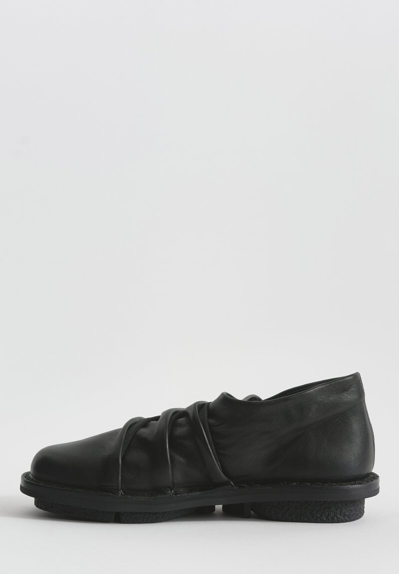 Trippen Leather Thrill Shoe in Black	