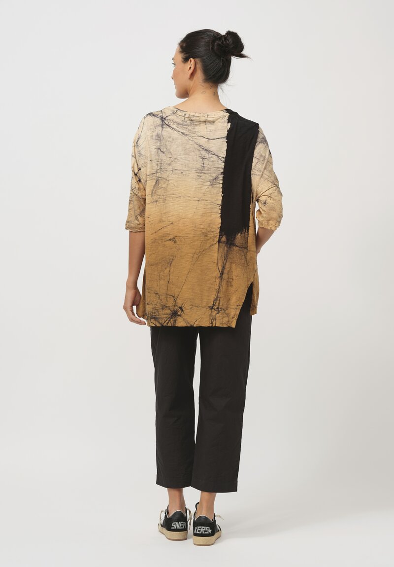 Gilda Midani Pattern-Dyed Super Tee in Brush Black & Caramel Gold	