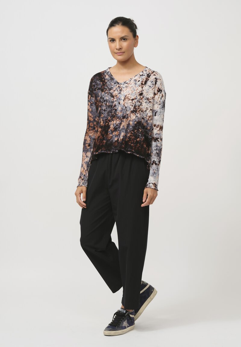 Gilda Midani Pattern-Dyed V-Neck Trapeze Tee in Deep Sea Black & Brown	