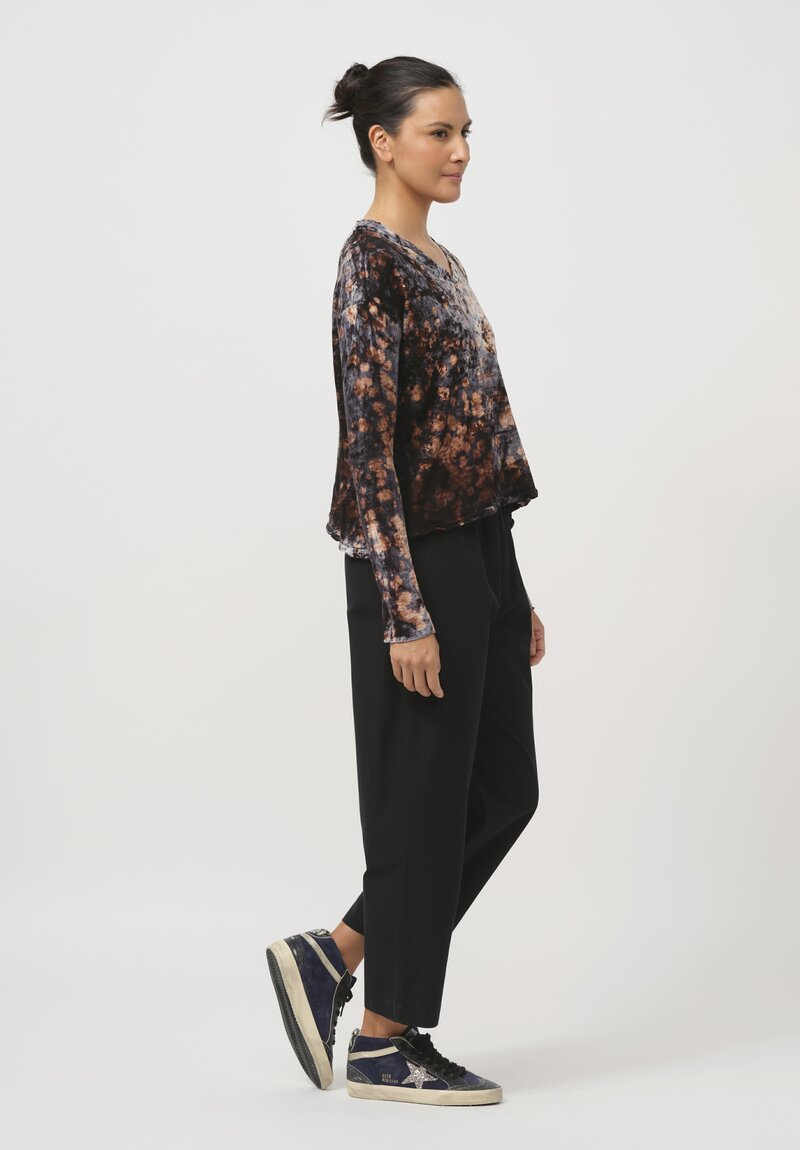 Gilda Midani Pattern-Dyed V-Neck Trapeze Tee in Deep Sea Black & Brown	