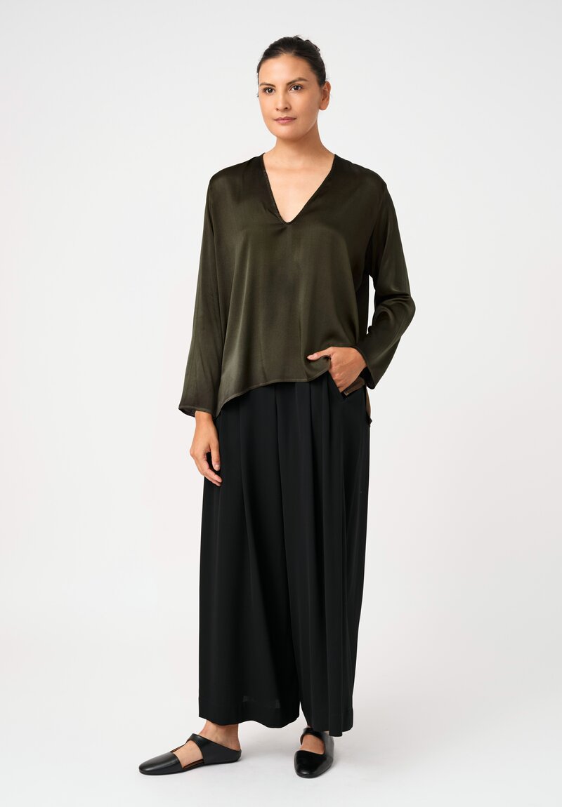 Avant Toi Silk Hand-Painted V-Neck Barchetta Top in Nero & Moss Green