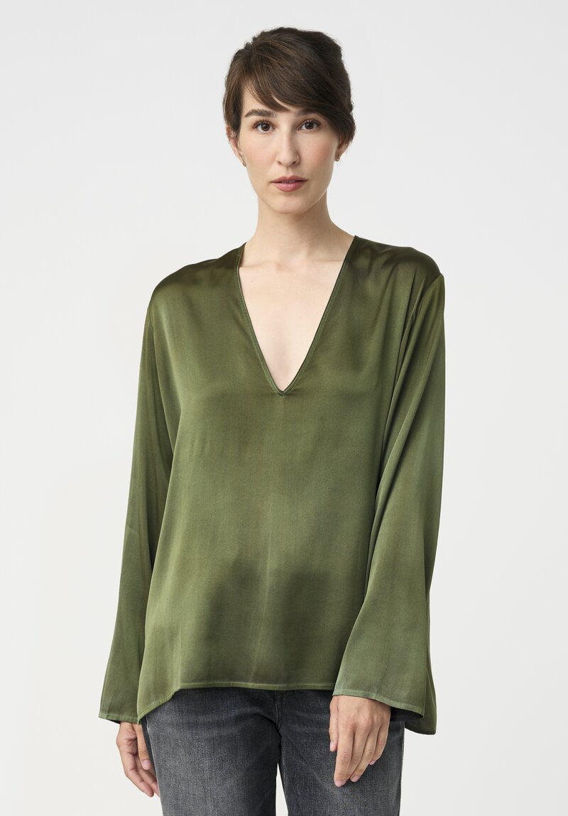 Avant Toi Hand-Painted Silk V-Neck Barchetta Top in Nero Bosco Green	