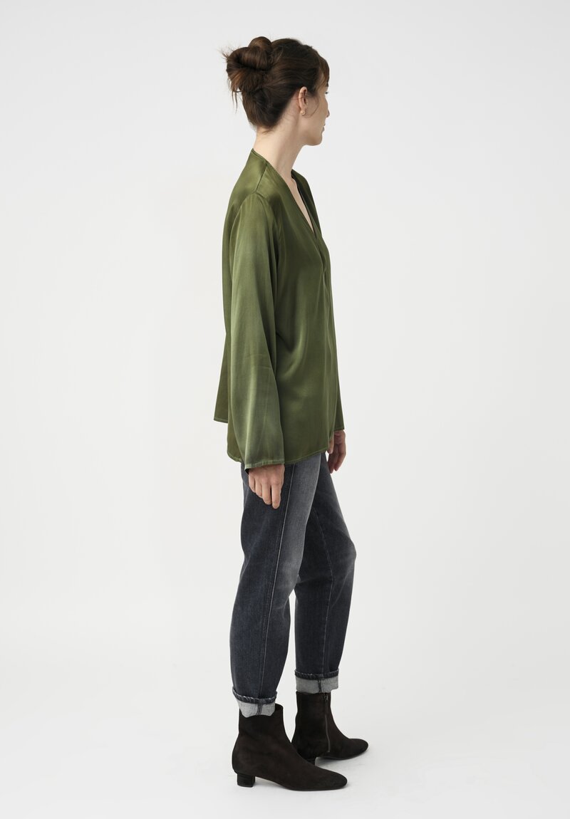 Avant Toi Hand-Painted Silk V-Neck Barchetta Top in Nero Bosco Green	
