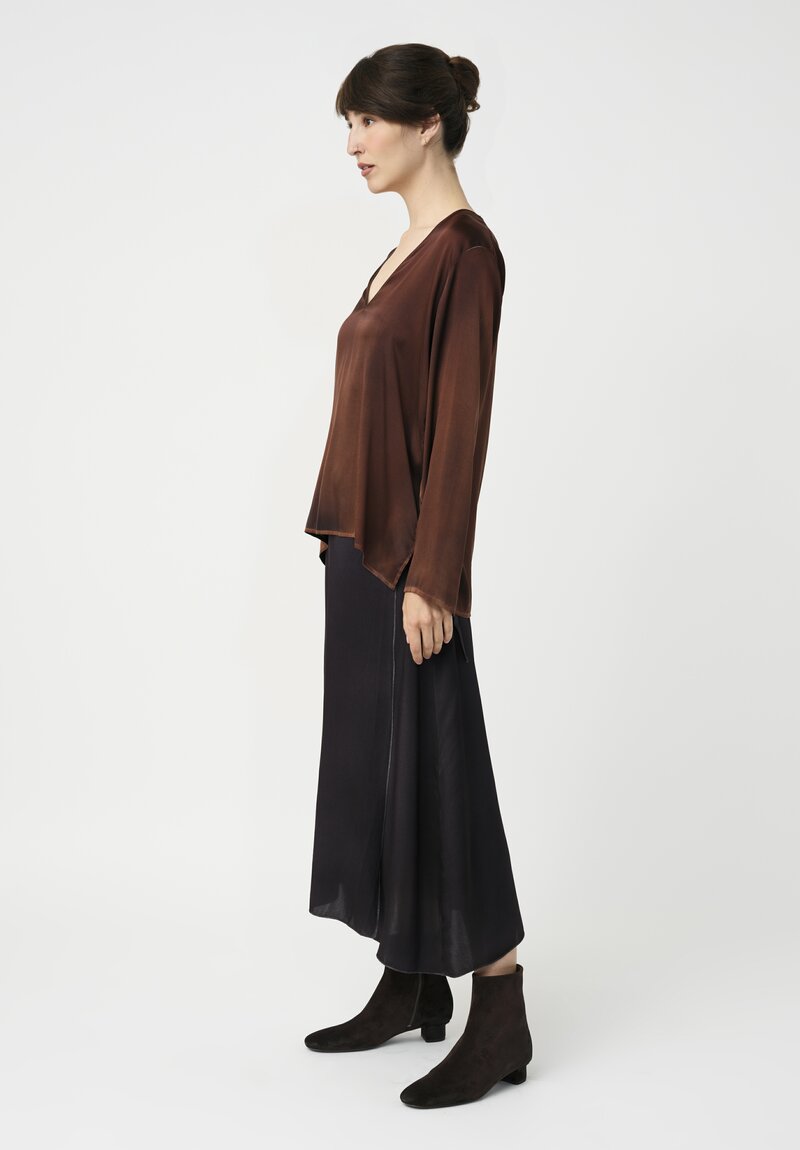 Avant Toi Hand-Painted Silk V-Neck Barchetta Top in Nero Brownie Brown	