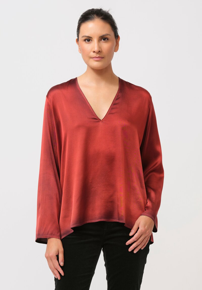 Avant Toi Hand-Painted Silk V-Neck Barchetta Top in Nero Goji Red	