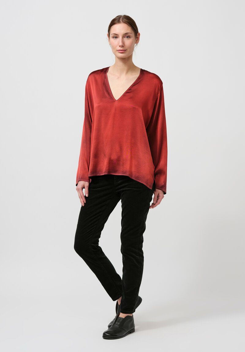 Avant Toi Hand-Painted Silk V-Neck Barchetta Top in Nero Goji Red	