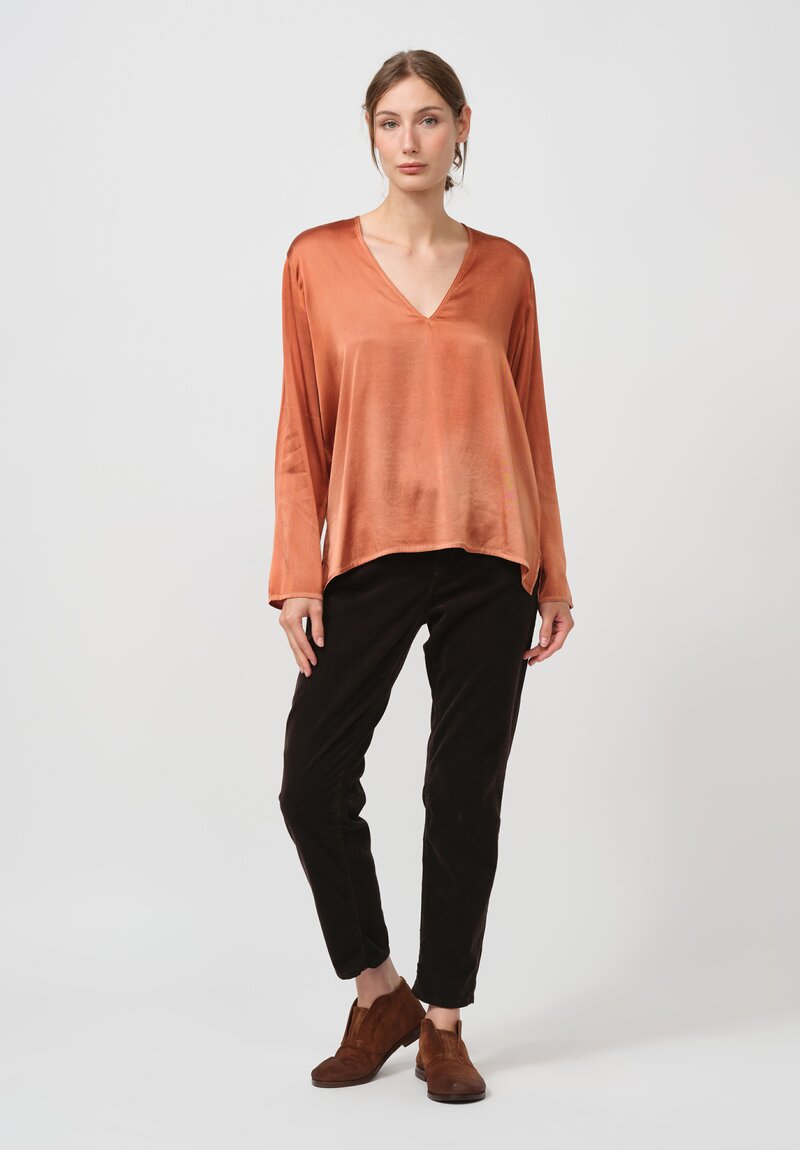 Avant Toi Hand-Painted Silk V-Neck Barchetta Top in Cuoio Brown	