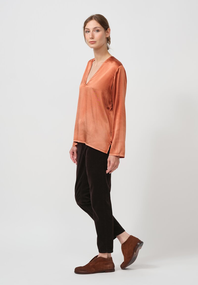 Avant Toi Hand-Painted Silk V-Neck Barchetta Top in Cuoio Brown	