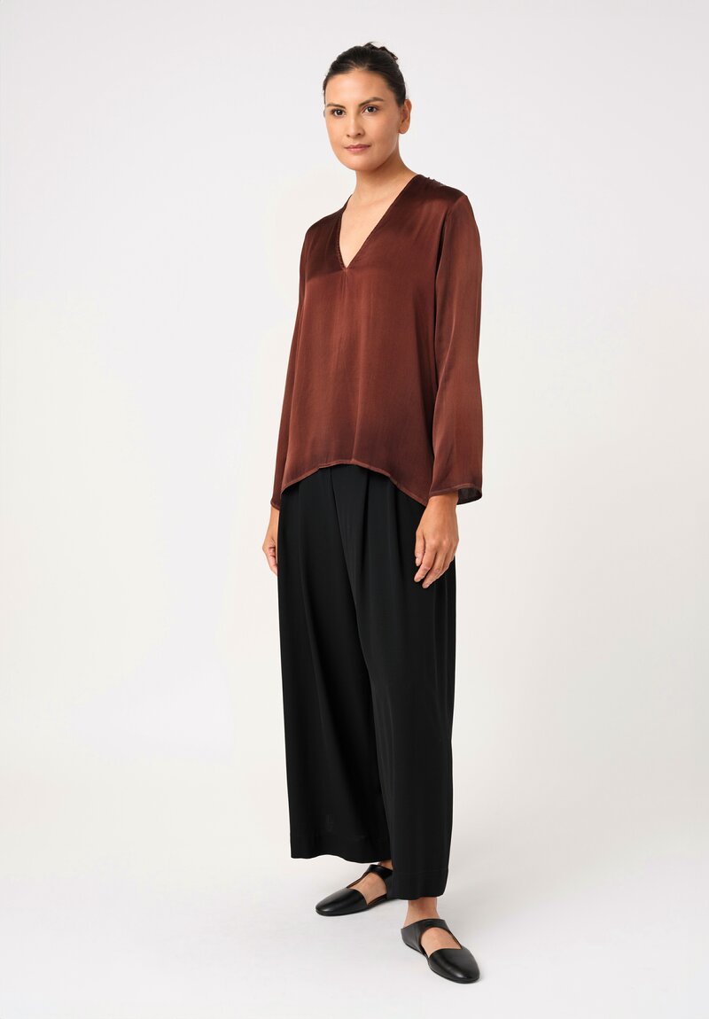 Avant Toi Silk Hand-Painted V-Neck Barchetta Top in Nero & Sughero Brown