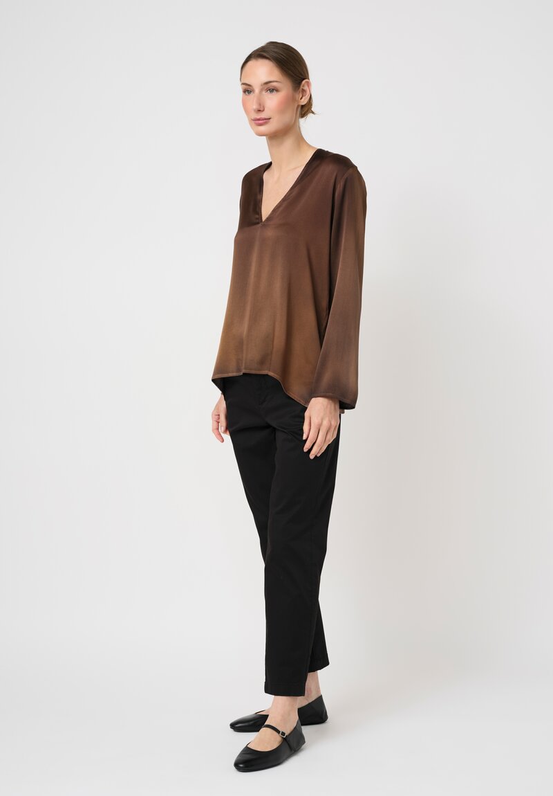 Avant Toi Silk Hand-Painted V-Neck Top in Nero & Sughero Brown