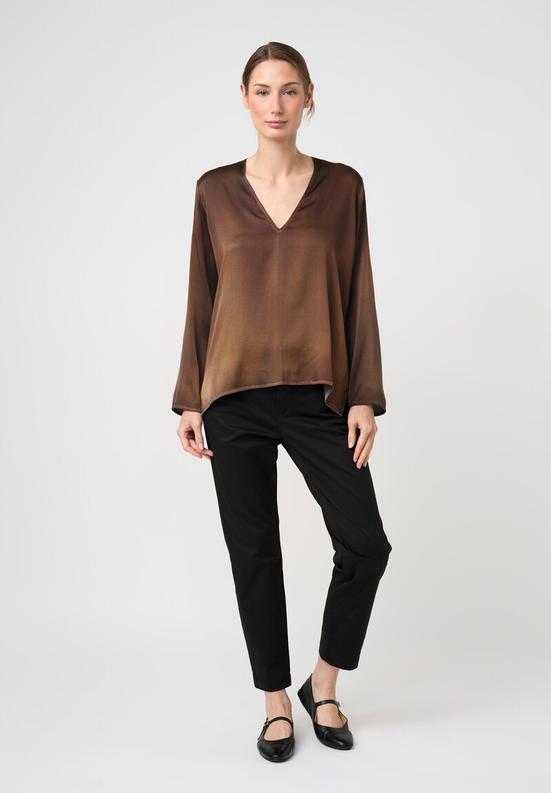 Avant Toi Silk Hand-Painted V-Neck Top in Nero & Sughero Brown