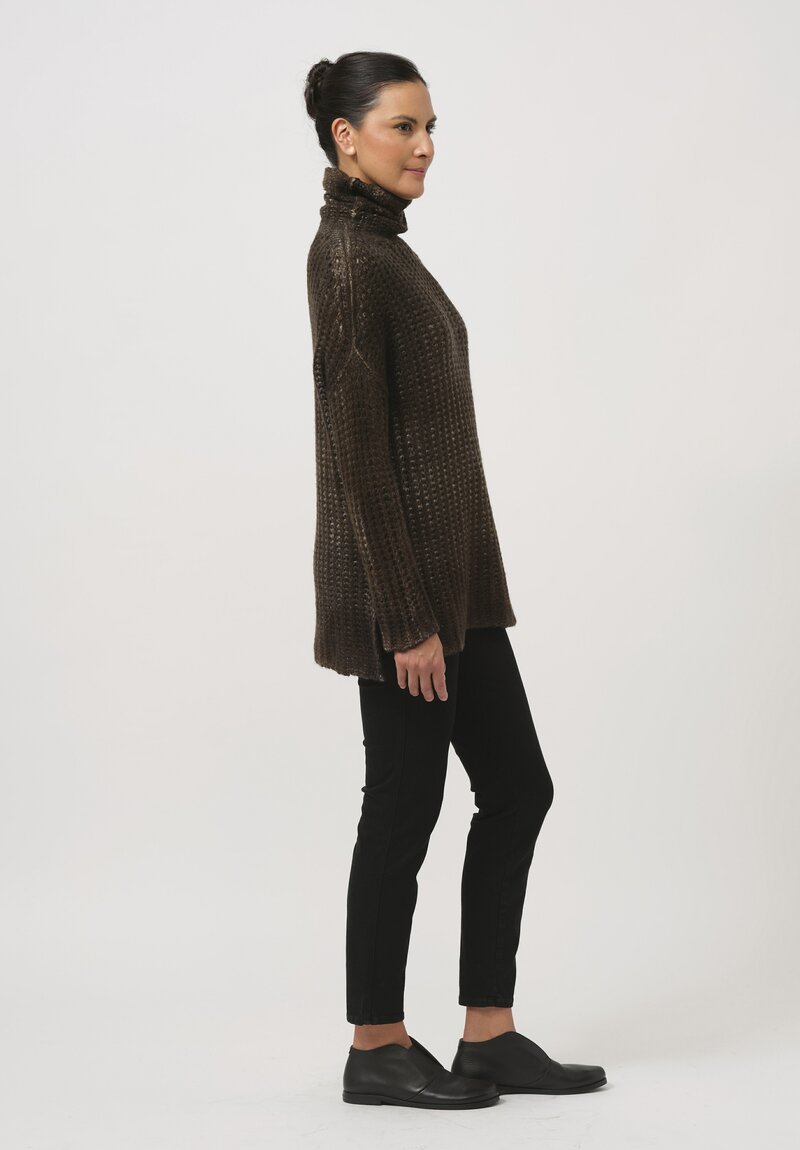 Avant Toi Hand-Painted Cashmere & Silk Pannocchia Turtleneck in Nero Moss Green	