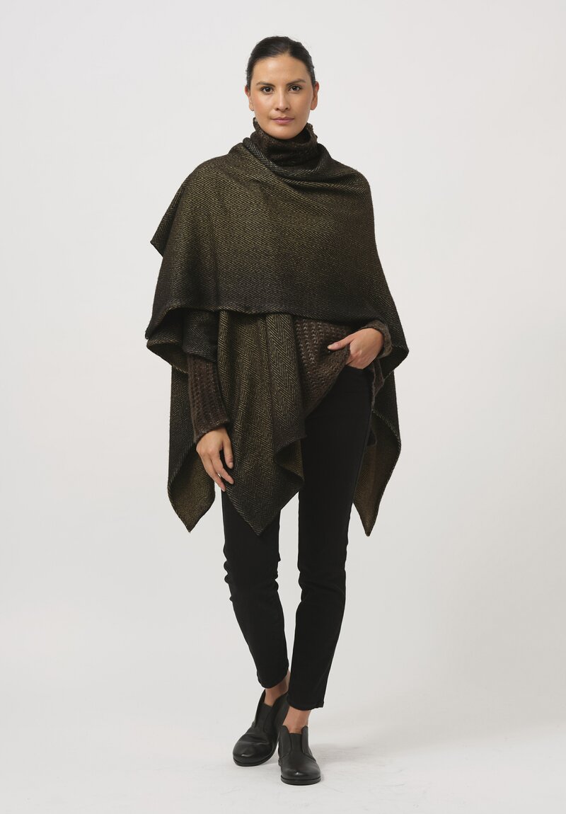 Avant Toi Hand-Painted Cashmere & Silk Pannocchia Turtleneck in Nero Moss Green	