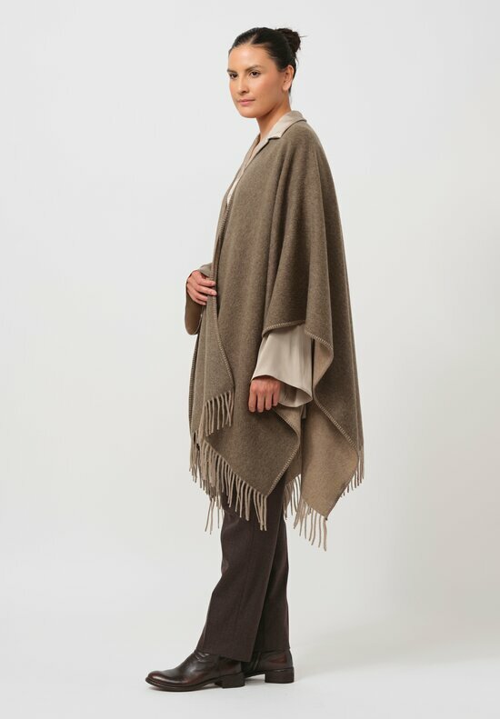 Alonpi Cashmere Mantello Mia Poncho in Muschio Brown	