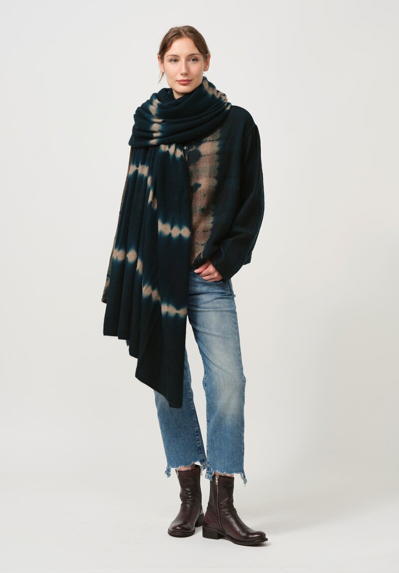 Suzusan Cashmere Shibori Blanket Shawl in Spruce & Coffee Brown	