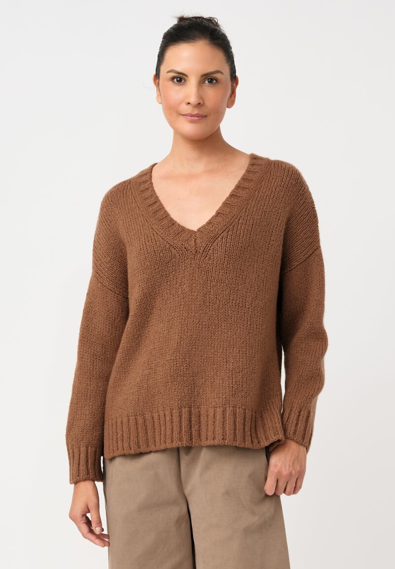 Asciari Cashmere Ferro V-Neck Sweater in Sudan Brown
