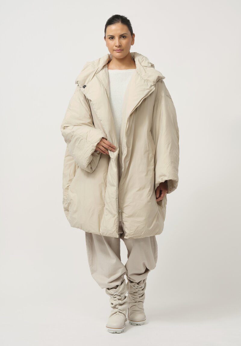 Rundholz Dip Puffer Bell Coat in Eraser White	