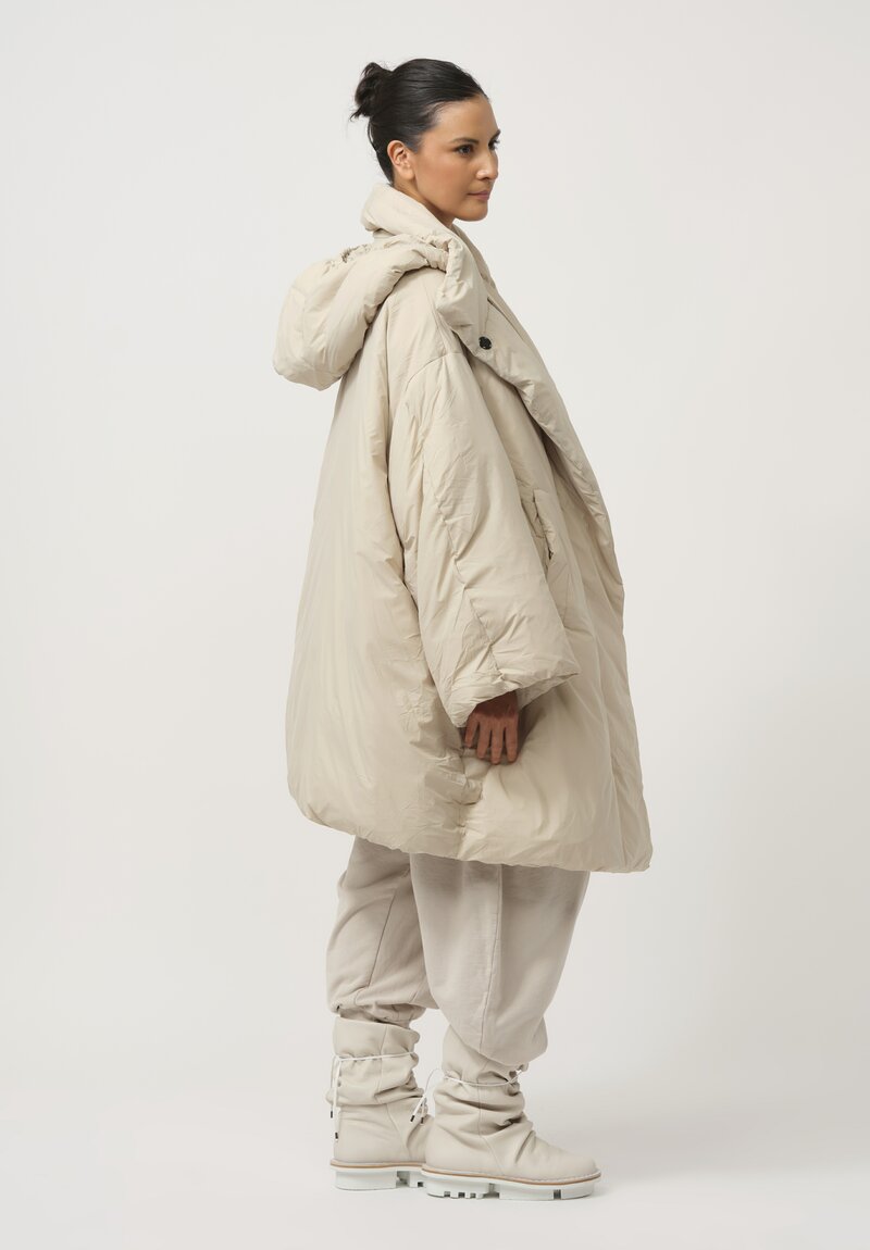 Rundholz Dip Puffer Bell Coat in Eraser White	