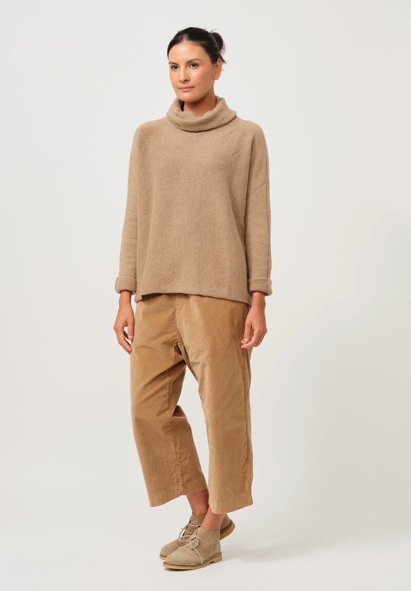 Album di Famiglia Serie Numerata Cashmere Dolcevita Turtleneck in Sugar Brown	