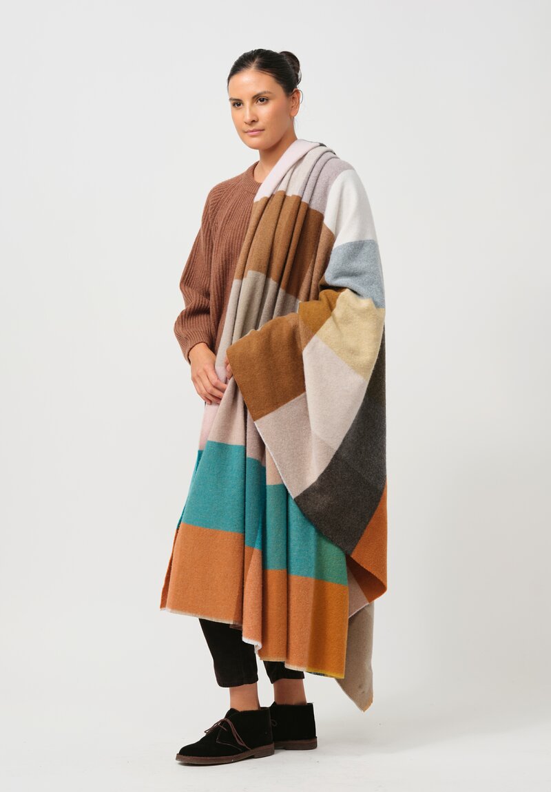 Begg x Co Cashmere Alva Loam Blanket in Natural Multi-Colored	