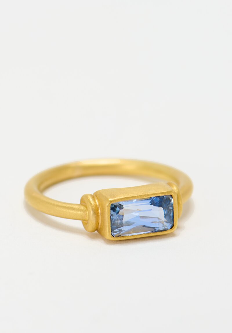 Denise Betesh 22k, Rectangular Blue Sapphire Ring	