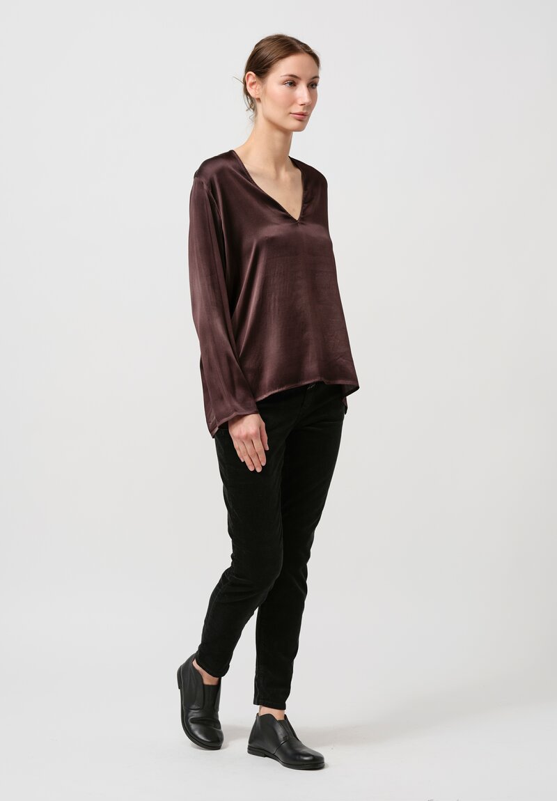 Avant Toi Hand-Painted Silk V-Neck Barchetta Top in Nero Carruba Brown	