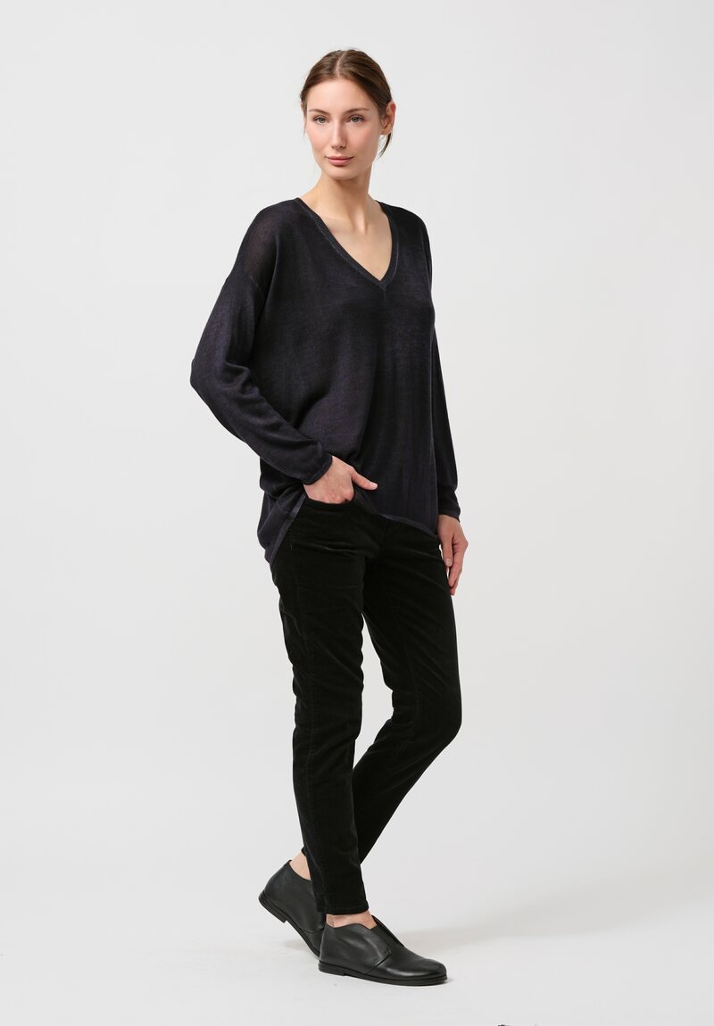 Avant Toi Cashmere & Silk Hand-Painted V-Neck Sweater in Nero Navy Blue	