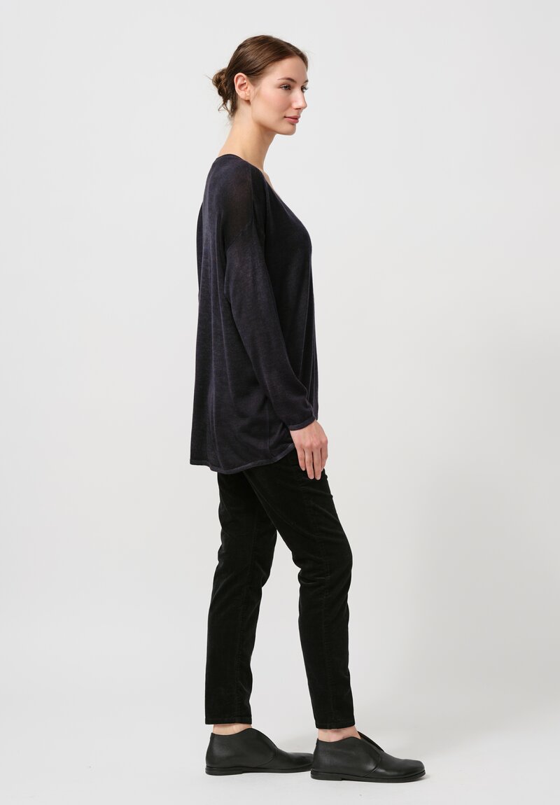 Avant Toi Cashmere & Silk Hand-Painted V-Neck Sweater in Nero Navy Blue	