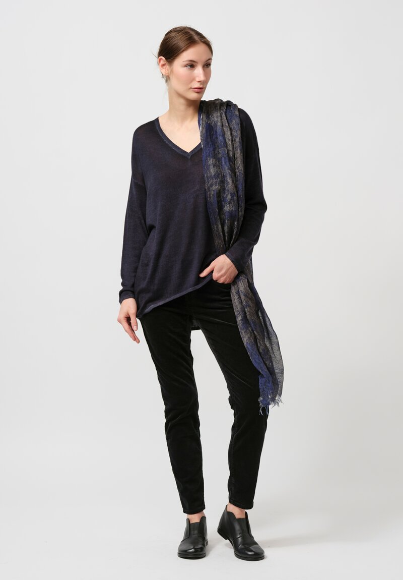 Avant Toi Cashmere & Silk Hand-Painted V-Neck Sweater in Nero Navy Blue	