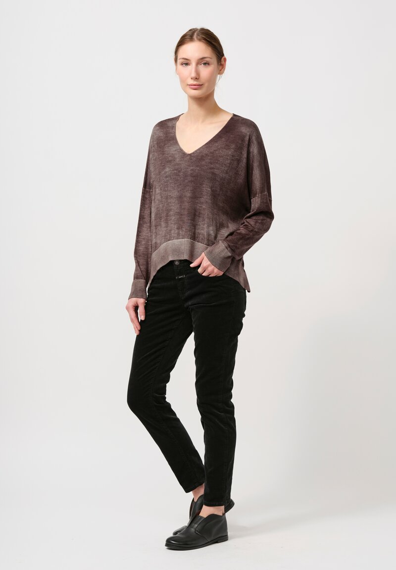 Avant Toi Cashmere & Silk V-Neck Stondata Top in Nero Carruba Brown	