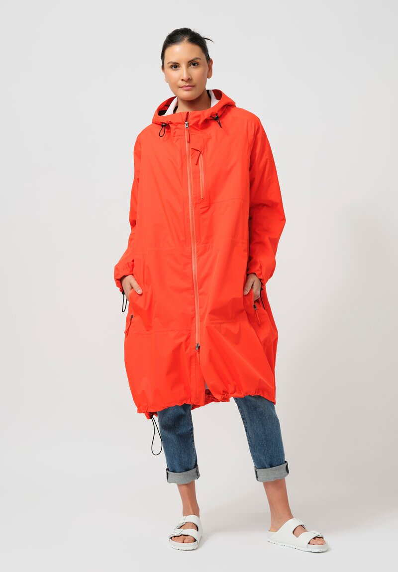 Rundholz DIP Long Windbreaker in Mandarine