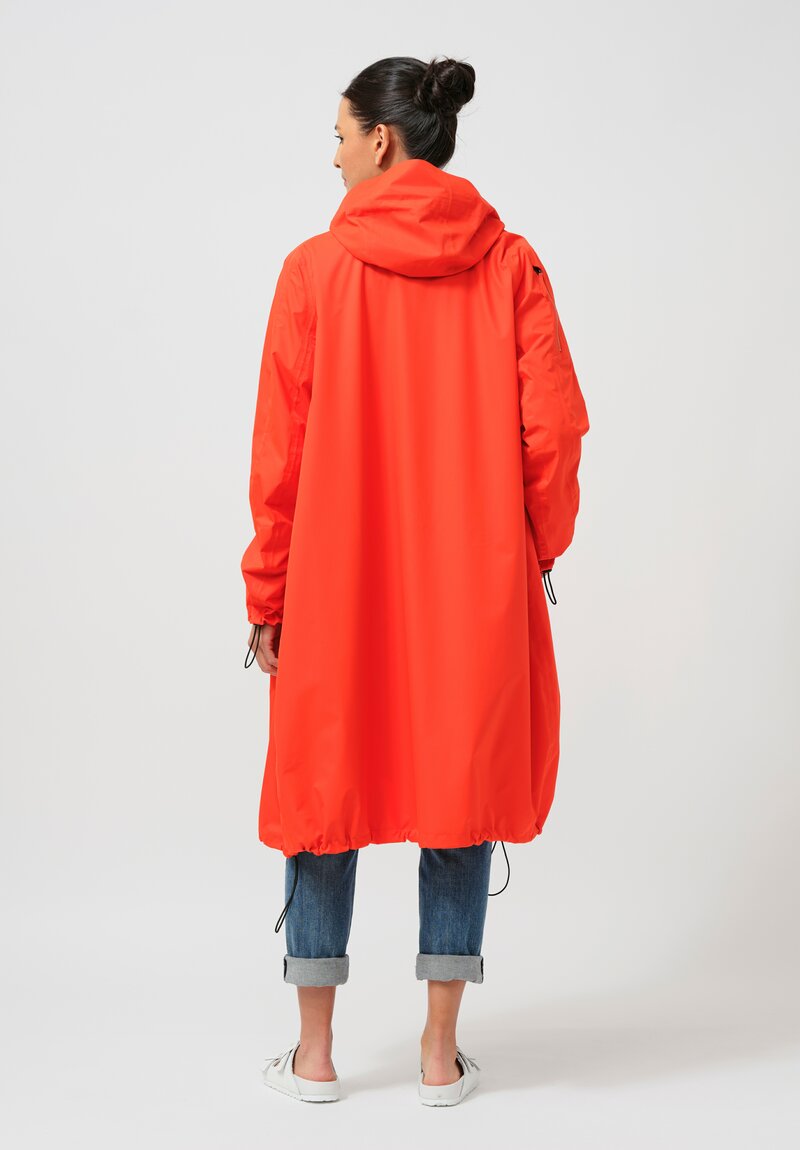 Rundholz DIP Long Windbreaker in Mandarine