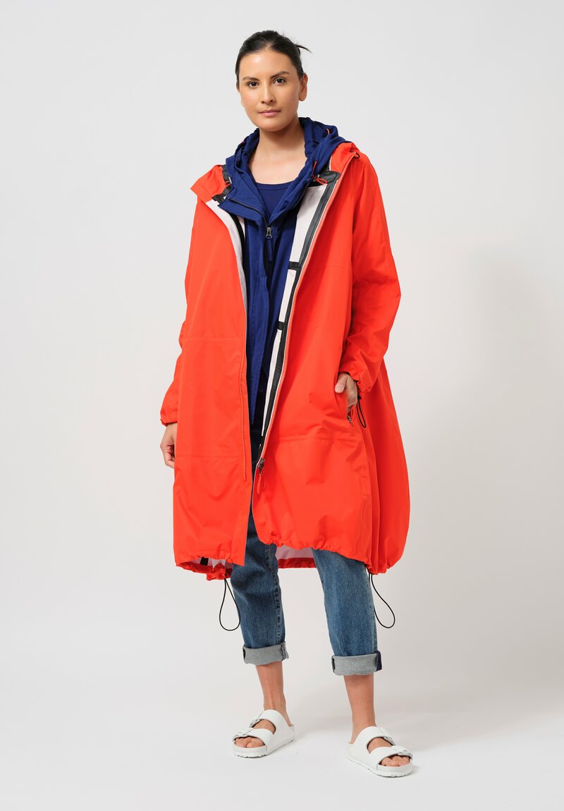 Rundholz DIP Long Windbreaker in Mandarine