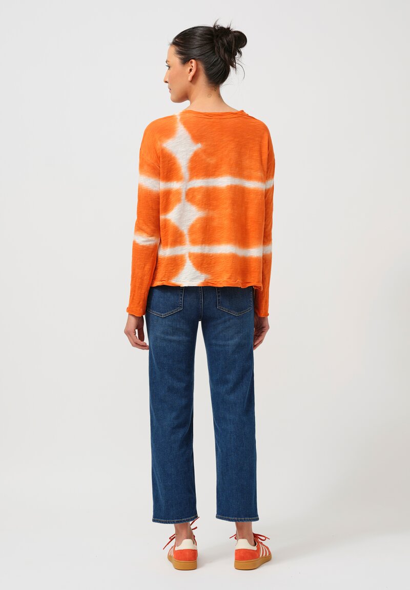 Gilda Midani Pattern-Dyed V-Neck Trapeze Tee in Orange Star