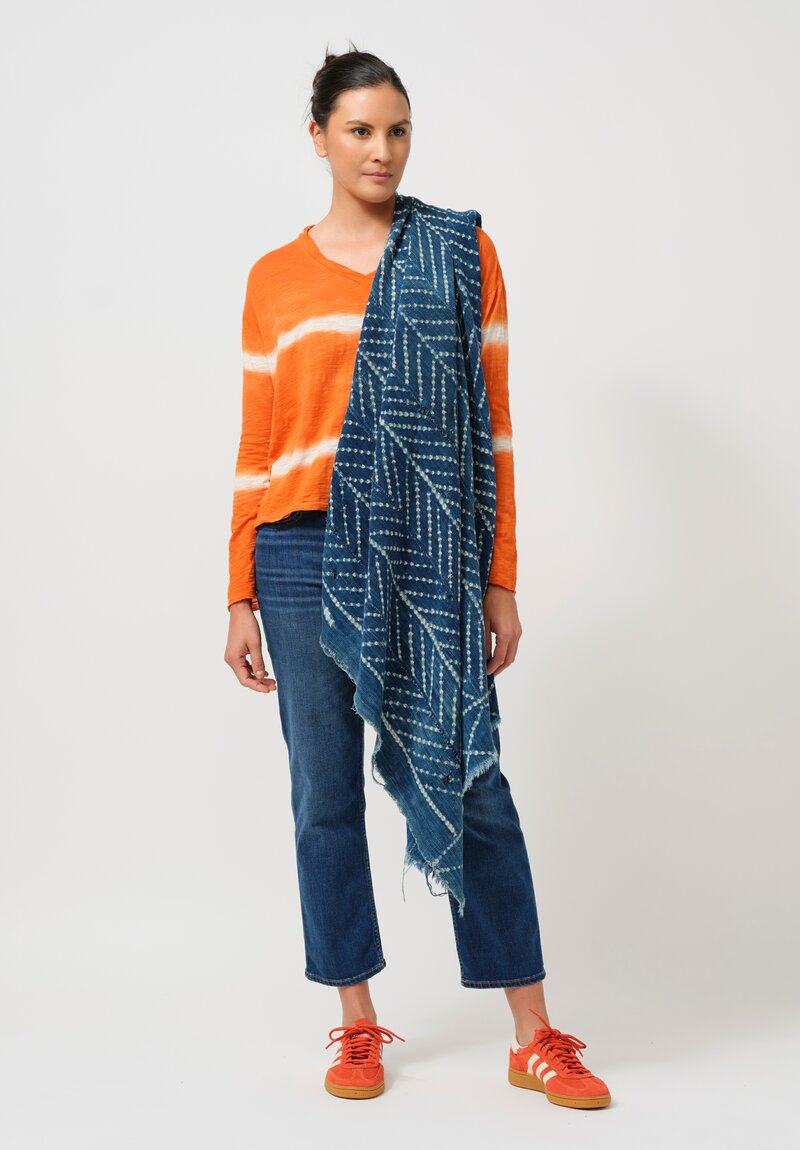 Gilda Midani Pattern-Dyed V-Neck Trapeze Tee in Orange Star