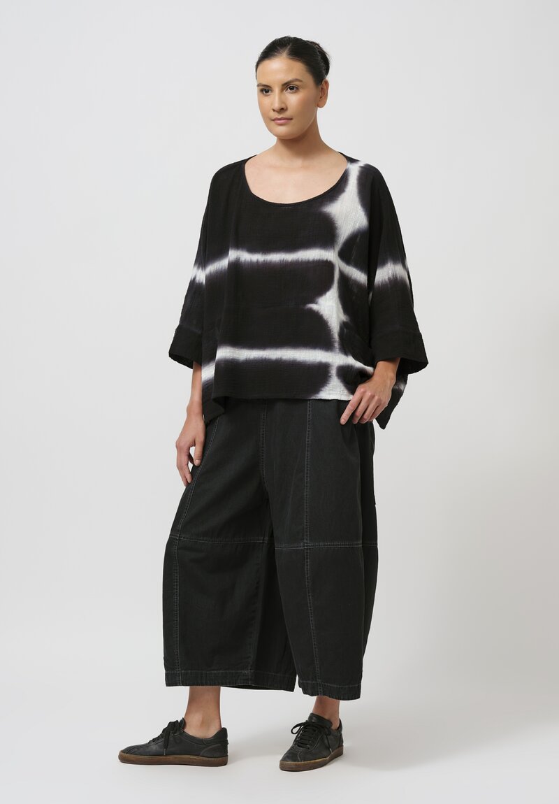 Gilda Midani Short Pattern-Dyed Bucket Top in Black Star