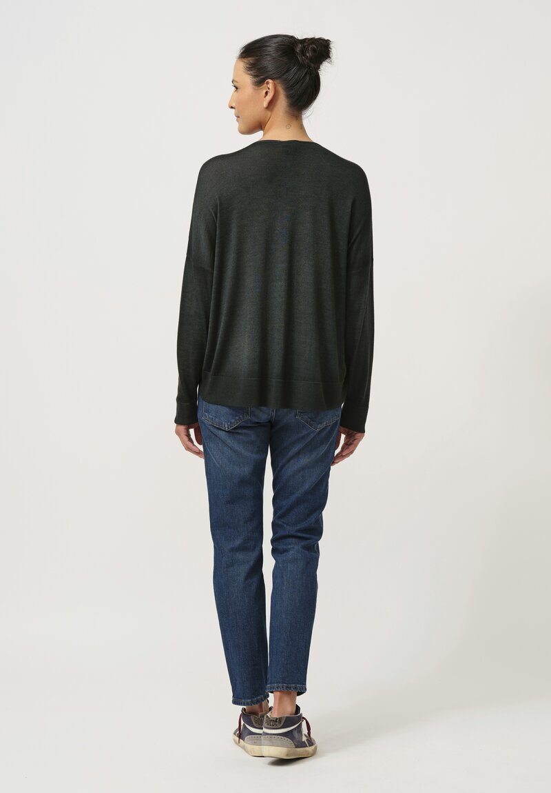 Avant Toi Cashmere & Silk V-Neck Stondata Top in Nero Verde Frame