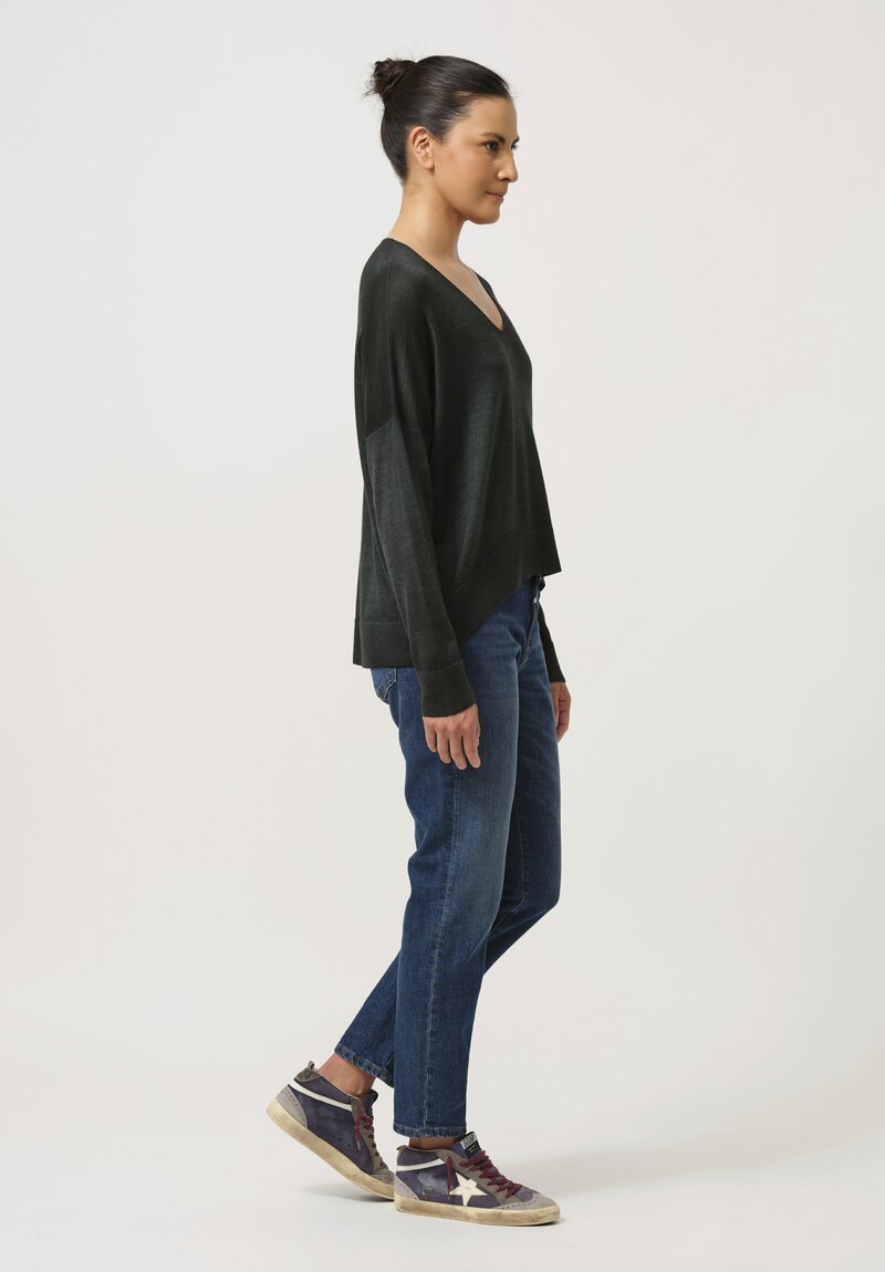 Avant Toi Cashmere & Silk V-Neck Stondata Top in Nero Verde Frame