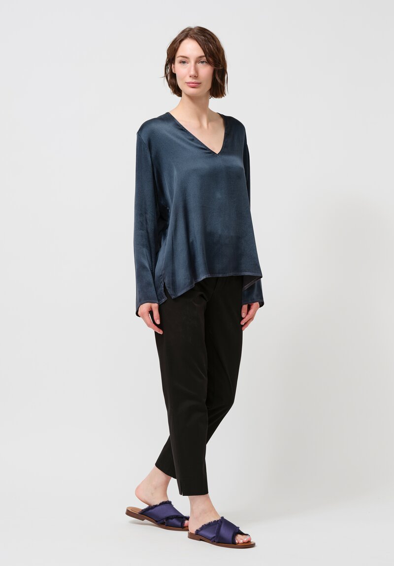 Avant Toi Hand-Painted Silk V-Neck Barchetta Top in Nero & Titanium Blue