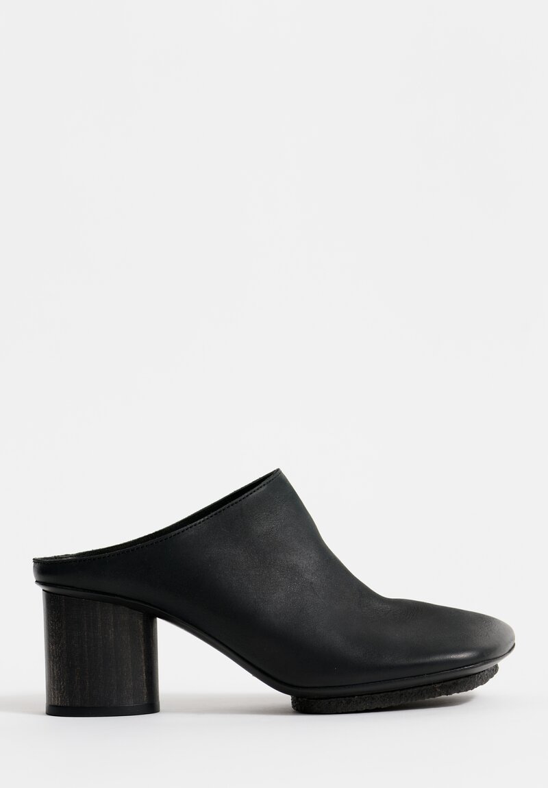 Uma Wang Leather Stone Mules in Black