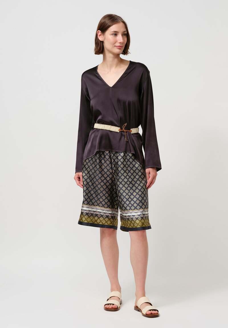 Ōtzĭo Silk Marta Shorts in Navy Blue & Olive