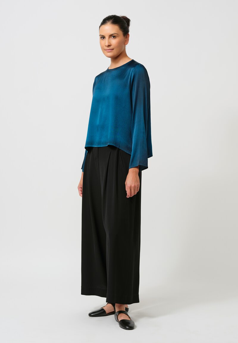 Avant Toi Round Neck Maglia Silk Top in Nero & Topazio Blue