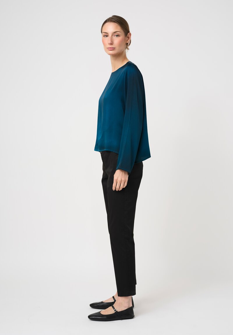 Avant Toi Hand-Painted Silk Girocollo Top in Nero & Topazio Blue