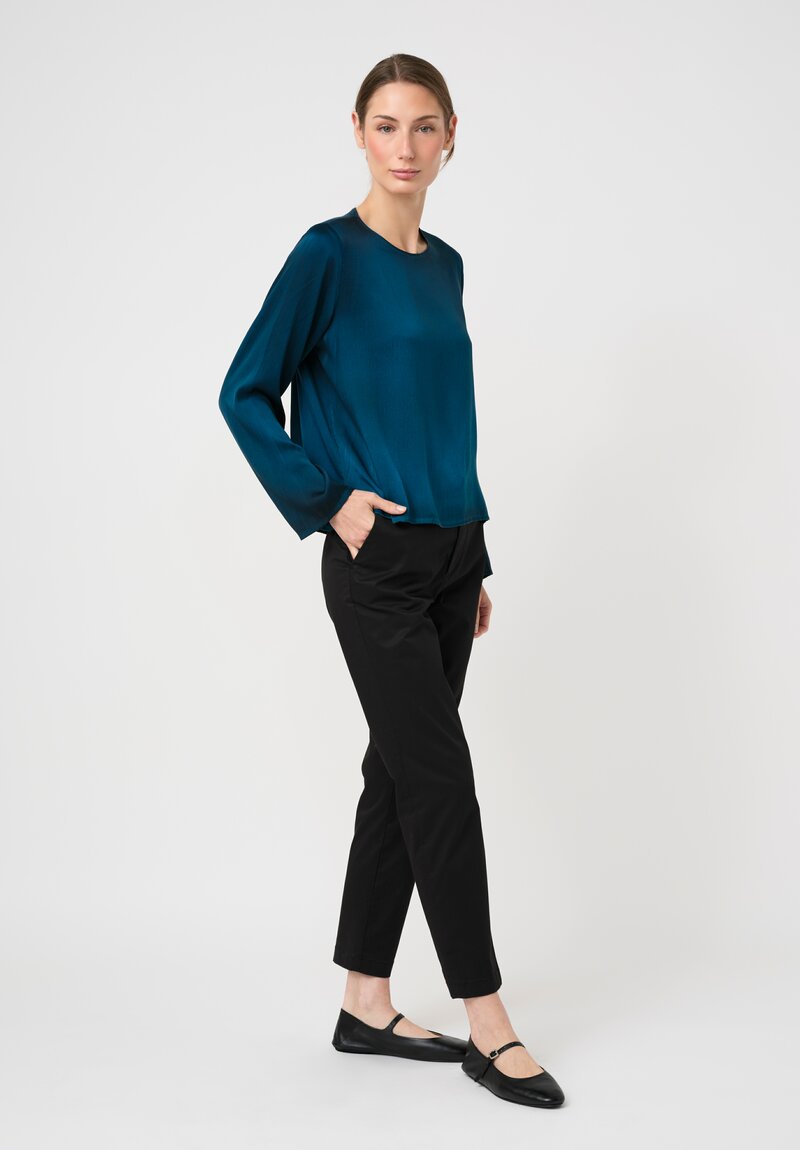 Avant Toi Hand-Painted Silk Girocollo Top in Nero & Topazio Blue