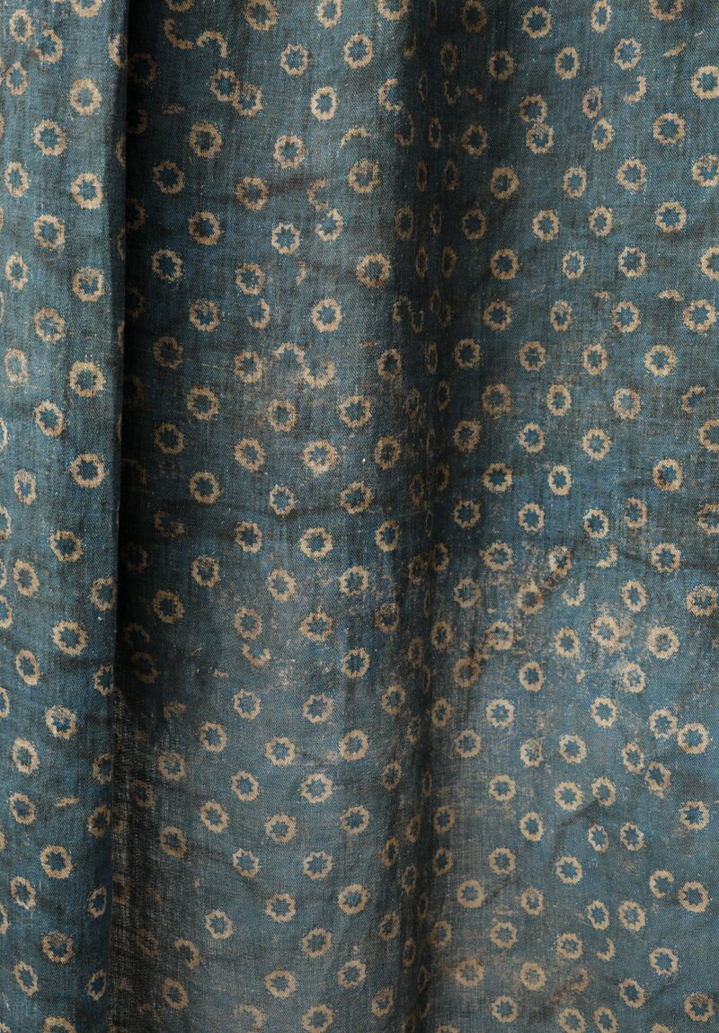 The House of Lyria Linen Starburst Tormento Tablecloth in Blue & Natural