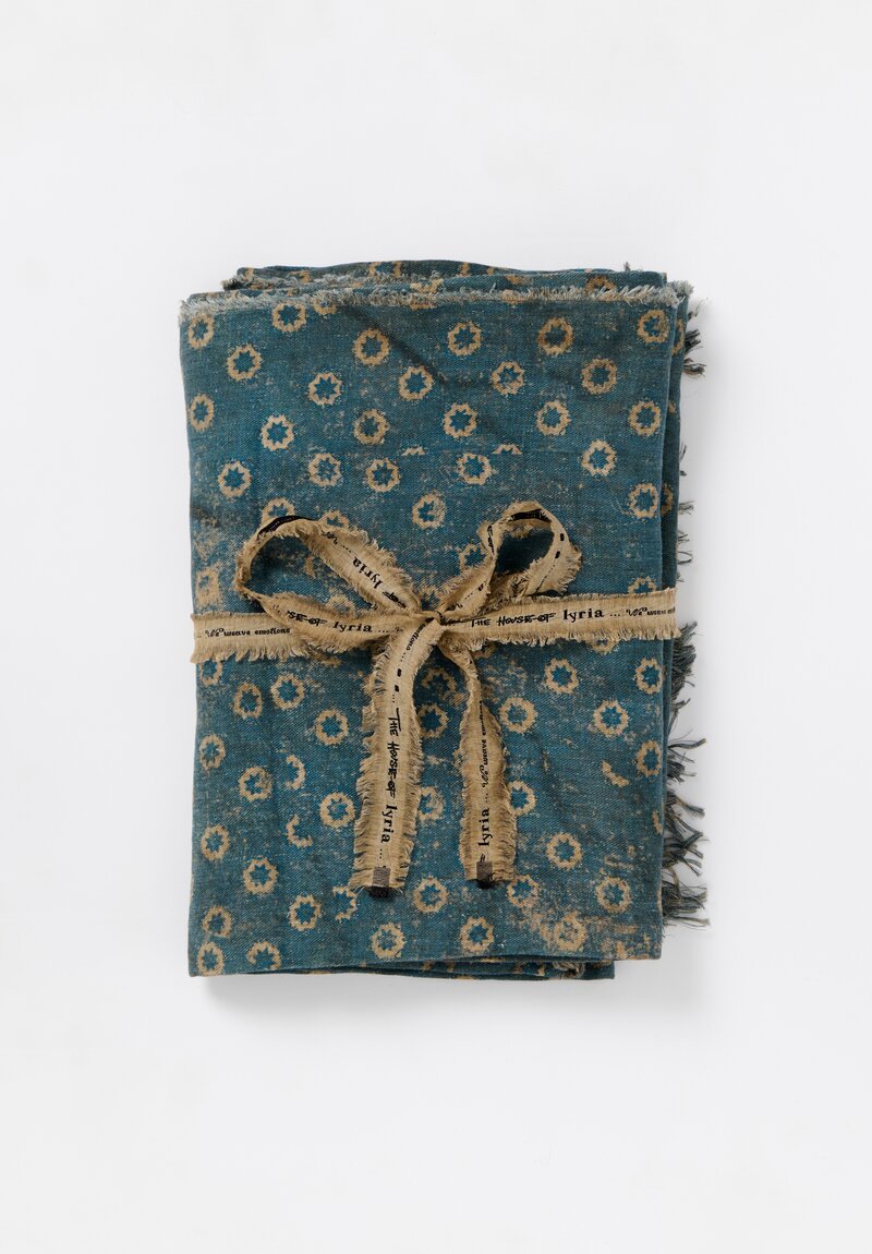 The House of Lyria Linen Starburst Tormento Tablecloth in Blue & Natural