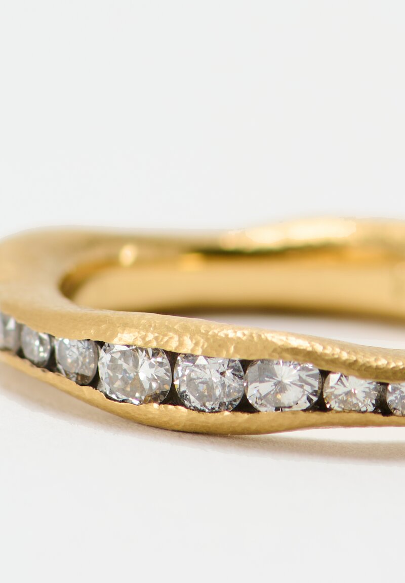 TAP by Todd Pownell 18k, Chanenel Set Diamond Band