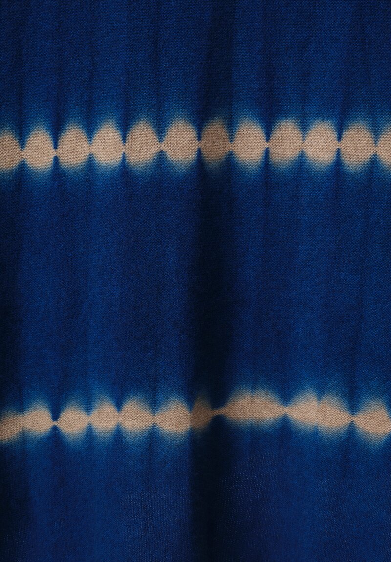 Suzusan Cashmere Knit Nuisuji Shibori Travel Shawl in Cobalt Blue & Sand