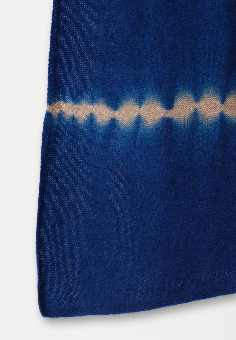 Suzusan Cashmere Knit Nuisuji Shibori Travel Shawl in Cobalt Blue & Sand