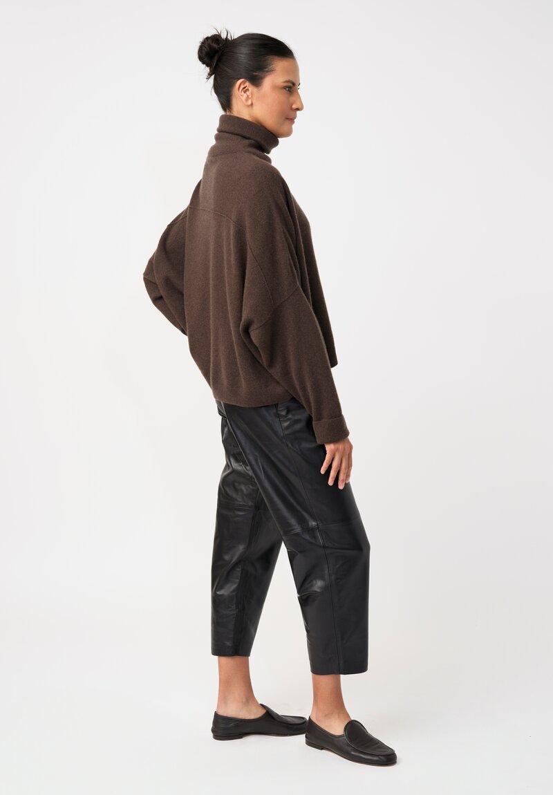 Dusan Cashmere Iconic Crewneck Sweater in Cedar Brown
